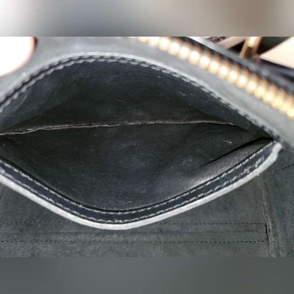 Louis Vuitton Speedy 25 Epi Black Handbag - Picture 15 of 16